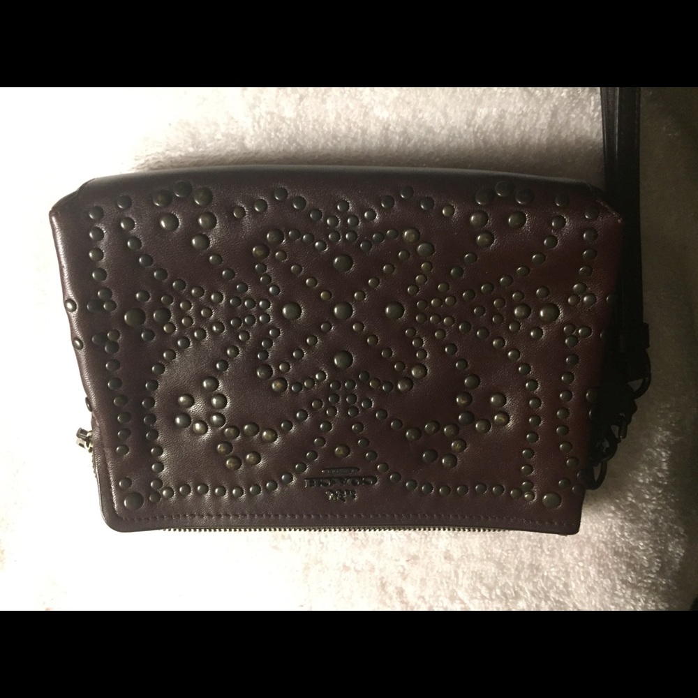Coach - Picture 2 of 6